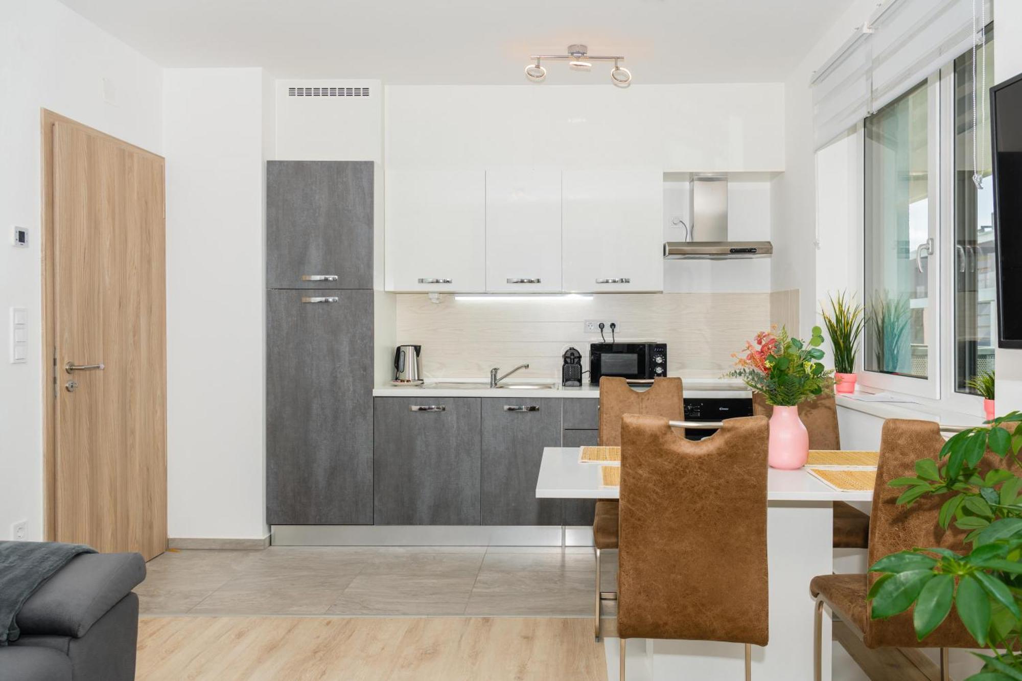 Waterfront By Urbanrent